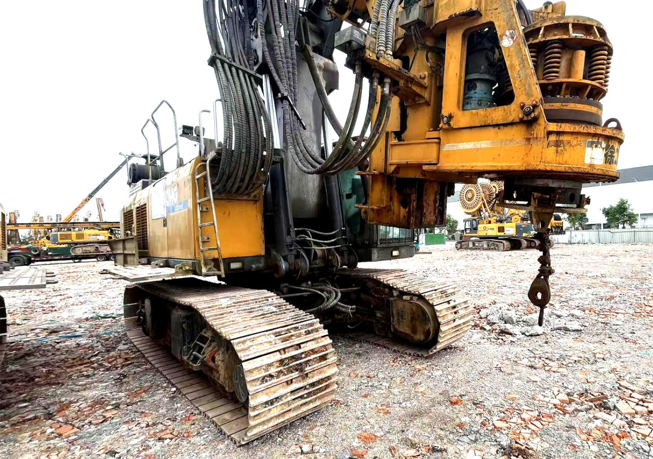 XCMG XR240E second hand rotary drilling rig pile machine price - معدات حفر: صورة 2 XCMG XR240E second hand rotary drilling rig pile machine price - معدات حفر: صورة 2