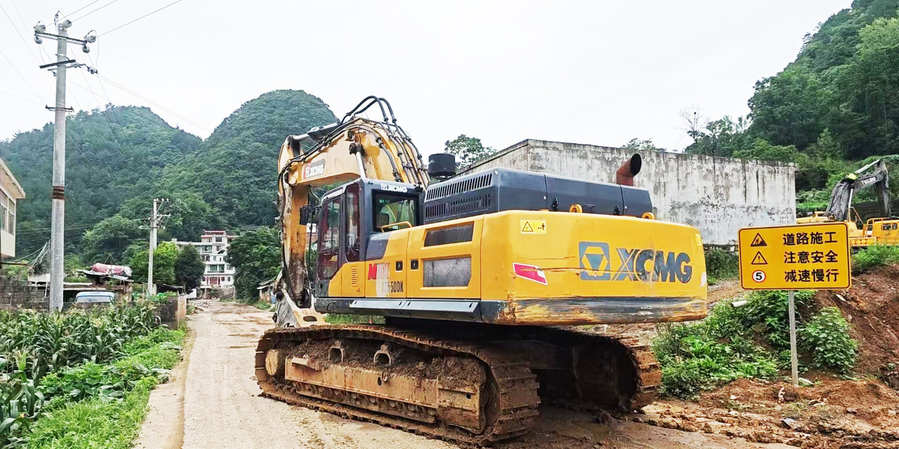 XCMG used crawler hydraulic excavator XE550DK 50ton price - حفار زاحف: صورة 2 XCMG used crawler hydraulic excavator XE550DK 50ton price - حفار زاحف: صورة 2