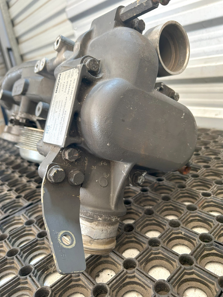 DAF COOLANT PUMP DAF XF 106 - مضخة المبرد: صورة 4 DAF COOLANT PUMP DAF XF 106 - مضخة المبرد: صورة 4
