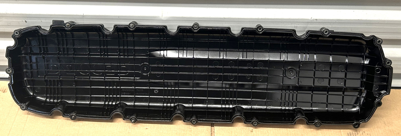 DAF ENGINE VALVE COVER + SPACER FRAME XF 106 - رأس أسطوانية: صورة 3 DAF ENGINE VALVE COVER + SPACER FRAME XF 106 - رأس أسطوانية: صورة 3