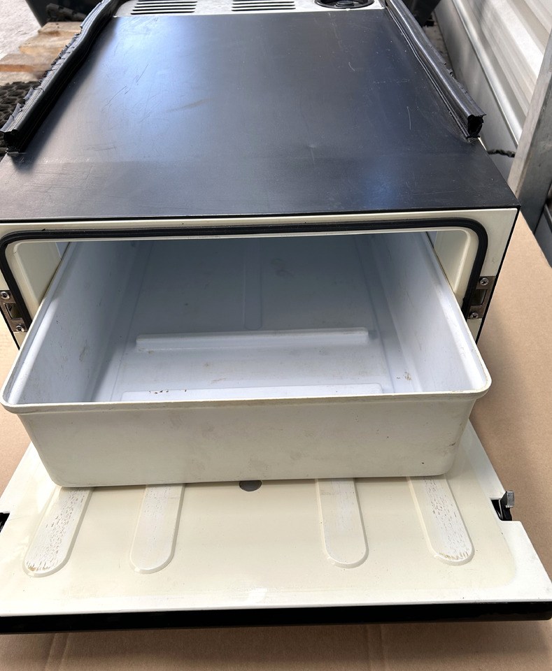 DAF REFRIGERATOR FOR DAF XF 106 - قطع غيار عامة: صورة 4 DAF REFRIGERATOR FOR DAF XF 106 - قطع غيار عامة: صورة 4
