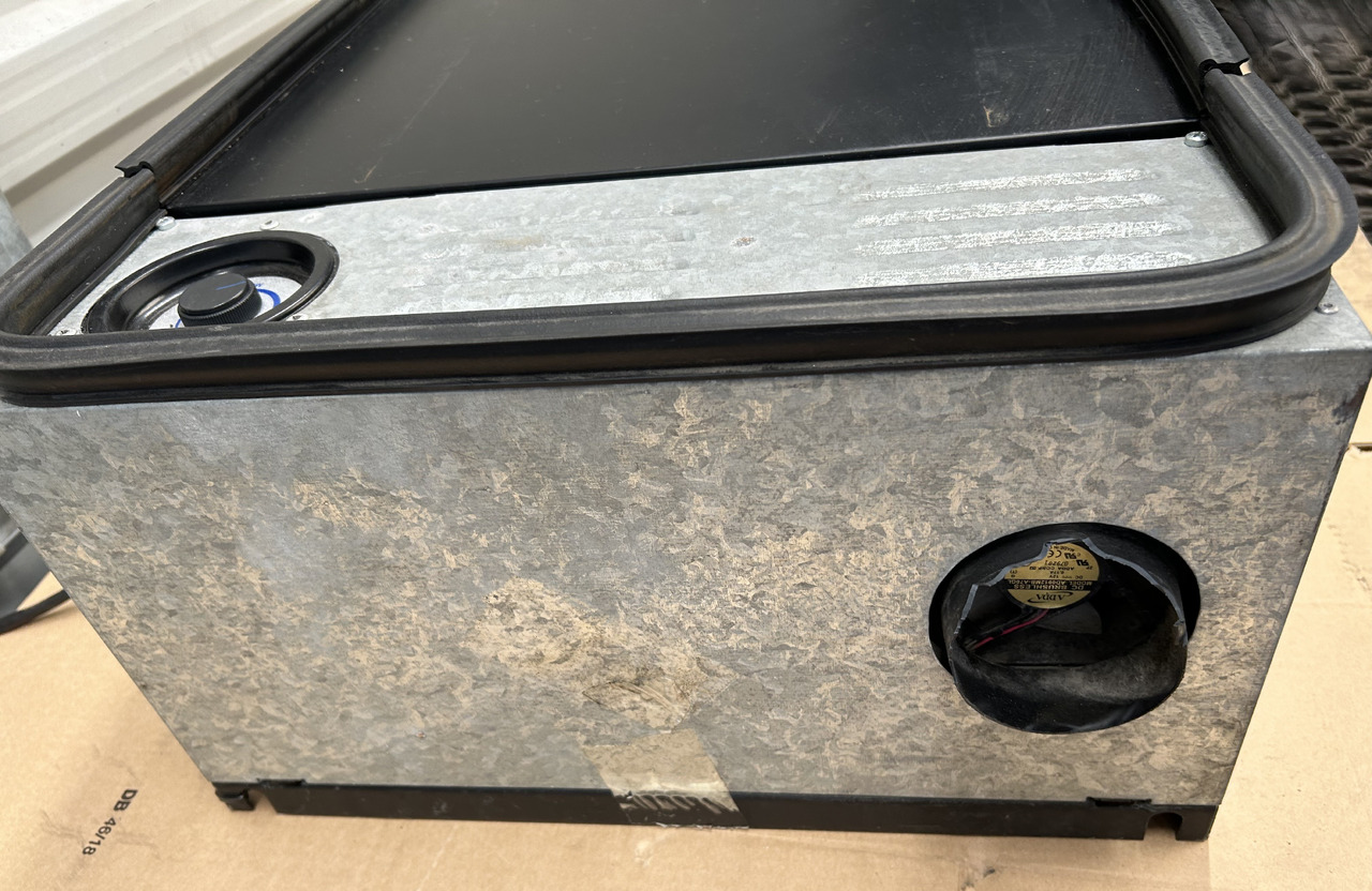 DAF REFRIGERATOR FOR DAF XF 106 - قطع غيار عامة: صورة 2 DAF REFRIGERATOR FOR DAF XF 106 - قطع غيار عامة: صورة 2