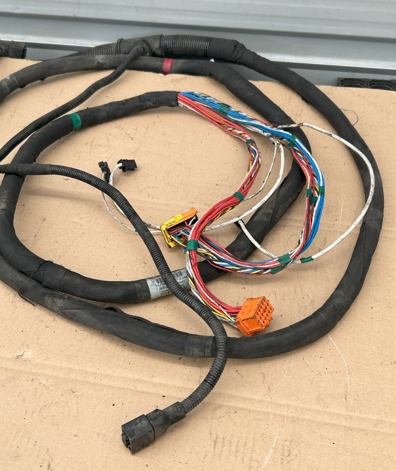 DAF XF 106 CHASSIS MAIN ELECTRICAL HARNESS - كابلات/ ضفيرة الأسلاك: صورة 3 DAF XF 106 CHASSIS MAIN ELECTRICAL HARNESS - كابلات/ ضفيرة الأسلاك: صورة 3