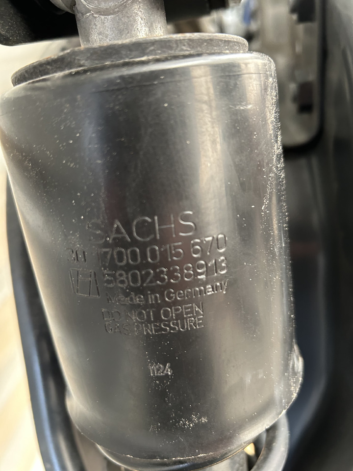 IVECO CABIN SUSPENSION REAR WITH SHOCK ABSORBERS S-WAY BRAND NEW - نظام تعليق الكابينة: صورة 2 IVECO CABIN SUSPENSION REAR WITH SHOCK ABSORBERS S-WAY BRAND NEW - نظام تعليق الكابينة: صورة 2