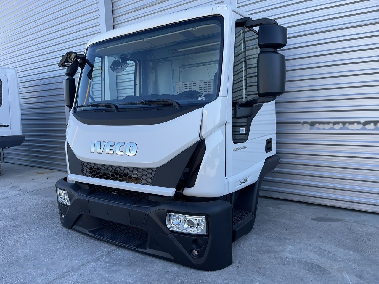 IVECO Eurocargo 75,120,150  for IVECO Eurocargo DAY cabine Fahrerhaus Cab - كابينة - سيارة: صورة 1 IVECO Eurocargo 75,120,150  for IVECO Eurocargo DAY cabine Fahrerhaus Cab - كابينة - سيارة: صورة 1
