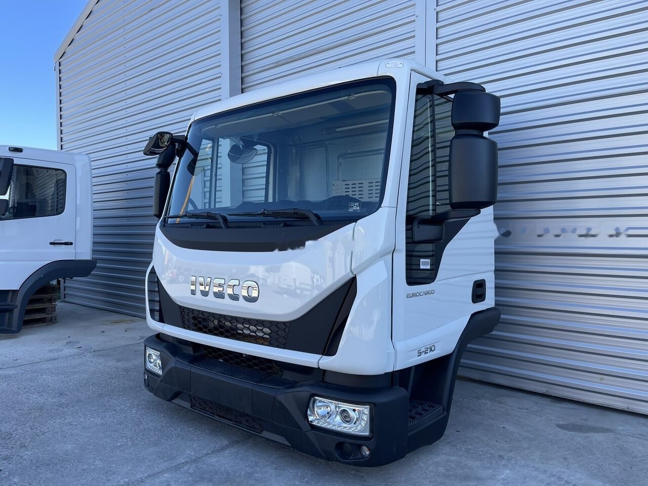 IVECO Eurocargo  for IVECO Eurocargo DAY cabine - كابينة - سيارة: صورة 5 IVECO Eurocargo  for IVECO Eurocargo DAY cabine - كابينة - سيارة: صورة 5