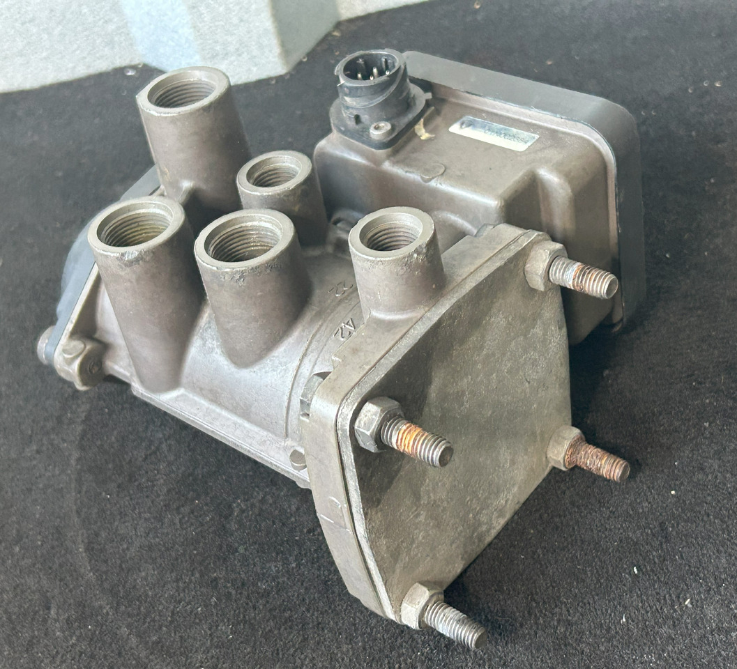 KNORR-BREMSE TRAILER EBS CONTROL VALVE / EUROPE / VOLVO - صمام الفرامل: صورة 5 KNORR-BREMSE TRAILER EBS CONTROL VALVE / EUROPE / VOLVO - صمام الفرامل: صورة 5
