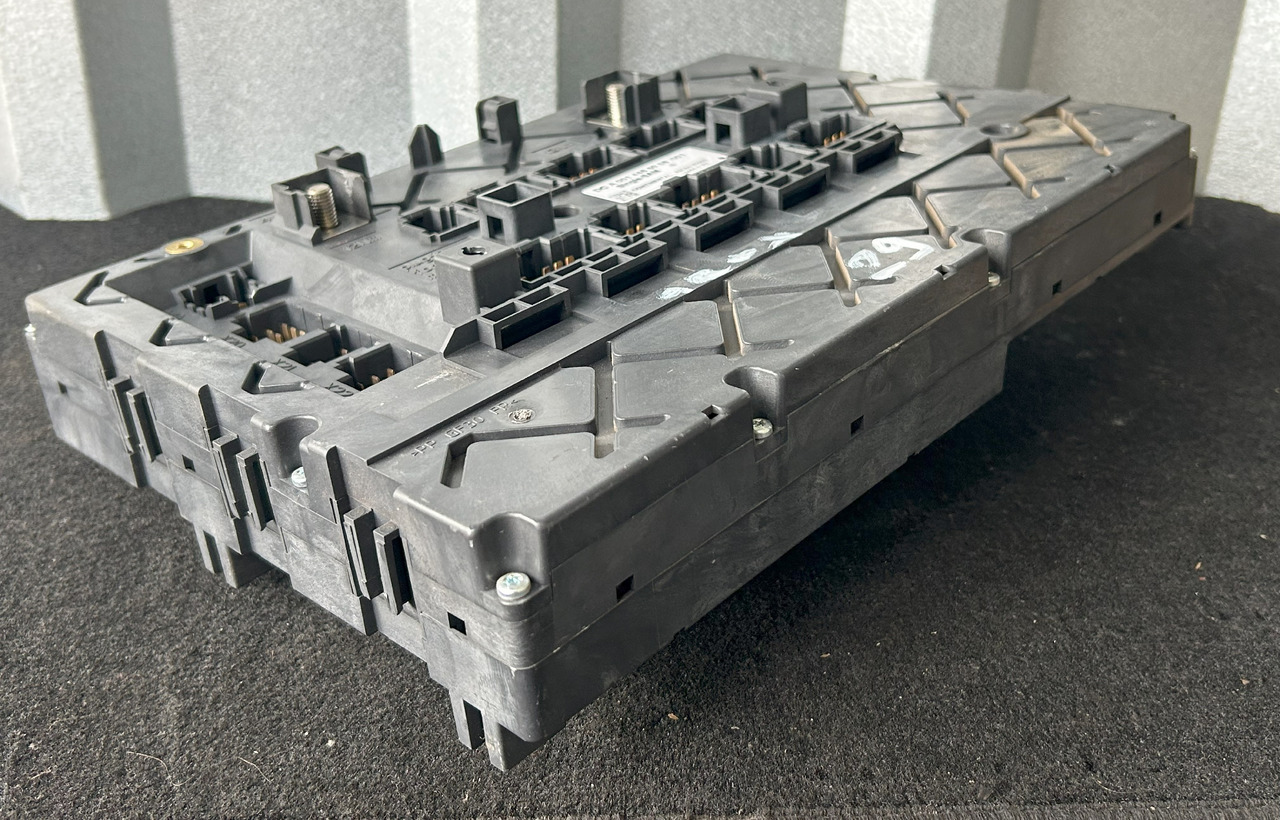 MERCEDES AROCS MP4 A FUSE MODULE SAM - مصهر: صورة 5 MERCEDES AROCS MP4 A FUSE MODULE SAM - مصهر: صورة 5
