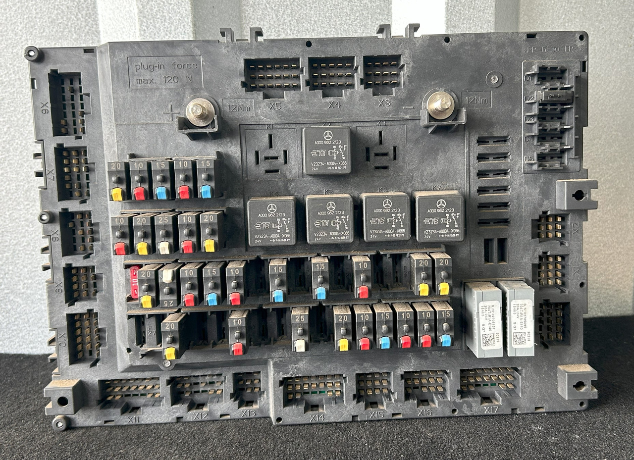 MERCEDES AROCS MP4 A FUSE MODULE SAM - مصهر: صورة 3 MERCEDES AROCS MP4 A FUSE MODULE SAM - مصهر: صورة 3