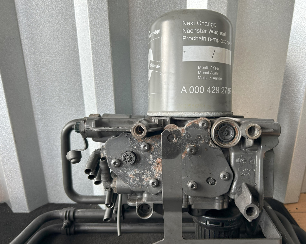 MERCEDES-BENZ ACTROS MP4 EAPU AIR DRYER WITH COIL - أجزاء الفرامل - شاحنة: صورة 2 MERCEDES-BENZ ACTROS MP4 EAPU AIR DRYER WITH COIL - أجزاء الفرامل - شاحنة: صورة 2