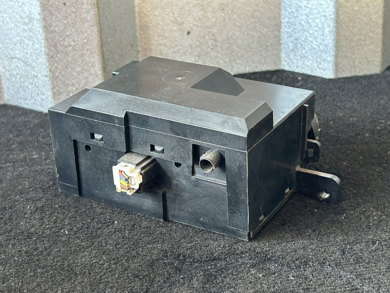 MERCEDES-BENZ ACTROS MP4 START/STOP IGNITION SWITCH - لوحة العدادات - شاحنة: صورة 4 MERCEDES-BENZ ACTROS MP4 START/STOP IGNITION SWITCH - لوحة العدادات - شاحنة: صورة 4