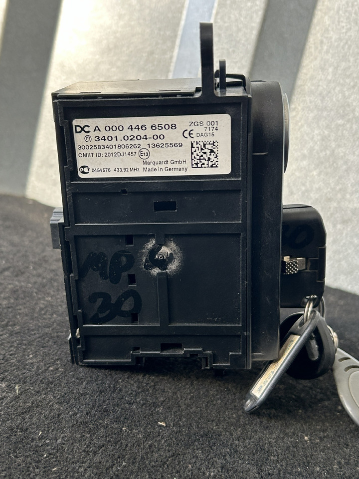 MERCEDES-BENZ ACTROS MP4 START/STOP IGNITION SWITCH - لوحة العدادات - شاحنة: صورة 4 MERCEDES-BENZ ACTROS MP4 START/STOP IGNITION SWITCH - لوحة العدادات - شاحنة: صورة 4