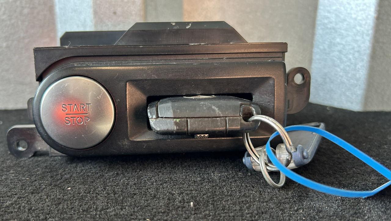 MERCEDES-BENZ ACTROS MP4 START/STOP IGNITION SWITCH - لوحة العدادات - شاحنة: صورة 1 MERCEDES-BENZ ACTROS MP4 START/STOP IGNITION SWITCH - لوحة العدادات - شاحنة: صورة 1