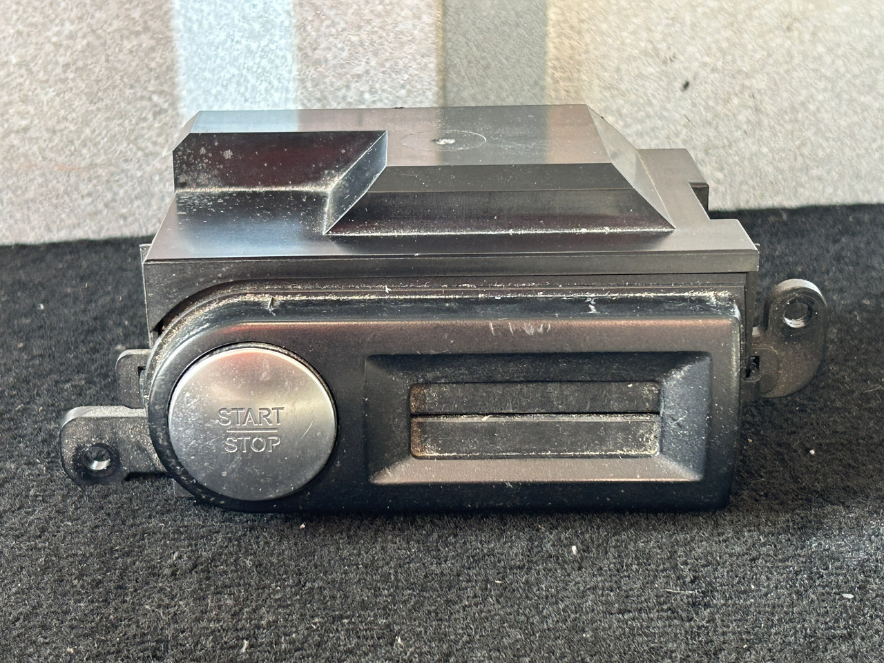 MERCEDES-BENZ ACTROS MP4 START/STOP IGNITION SWITCH - لوحة العدادات - شاحنة: صورة 1 MERCEDES-BENZ ACTROS MP4 START/STOP IGNITION SWITCH - لوحة العدادات - شاحنة: صورة 1