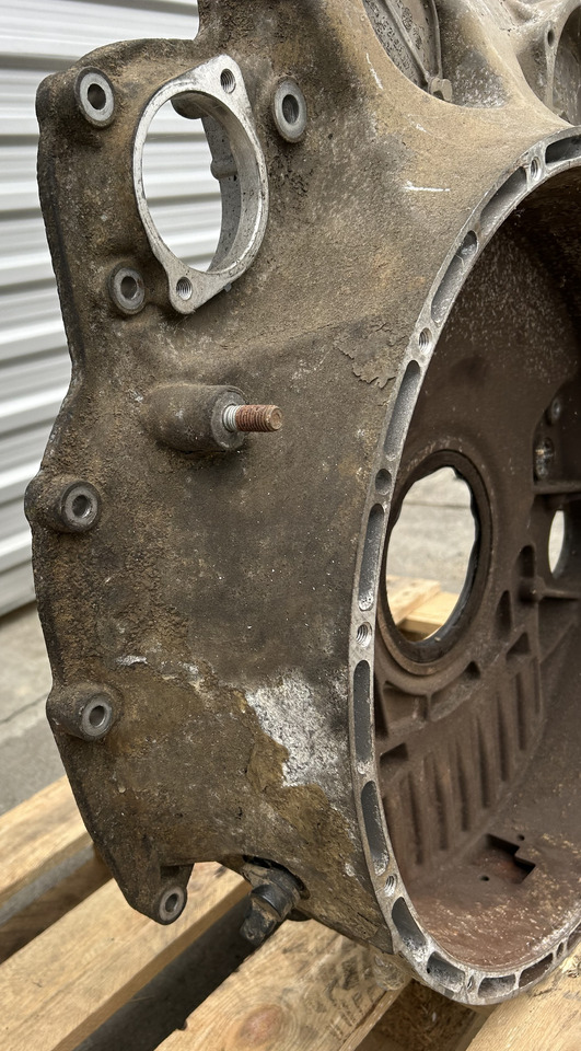 MERCEDES CLUTCH TIMING HOUSING ACTROS MP4 - عمود كامات: صورة 4 MERCEDES CLUTCH TIMING HOUSING ACTROS MP4 - عمود كامات: صورة 4