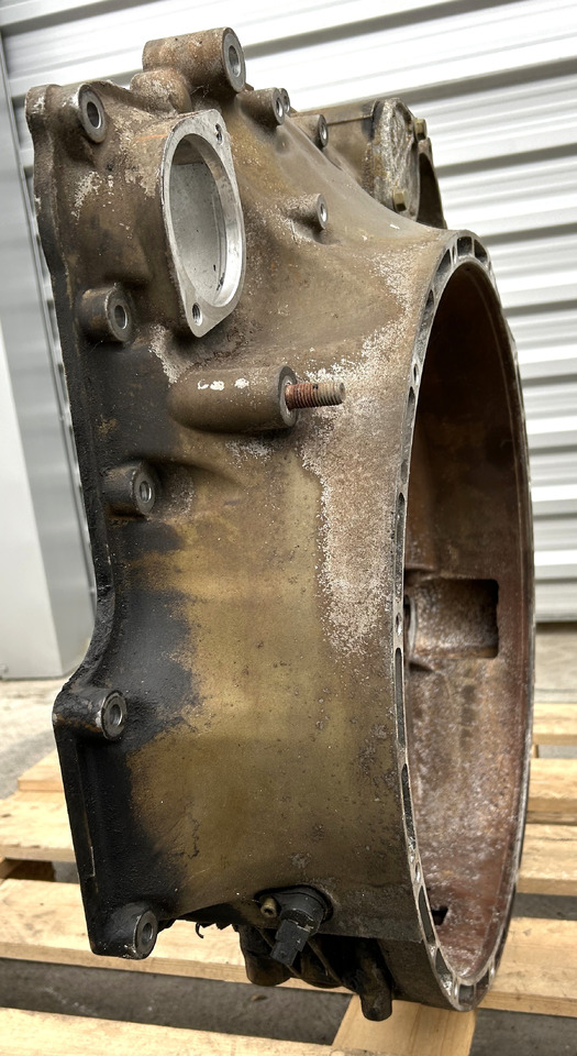 MERCEDES CLUTCH TIMING HOUSING ACTROS MP4 - عمود كامات: صورة 3 MERCEDES CLUTCH TIMING HOUSING ACTROS MP4 - عمود كامات: صورة 3