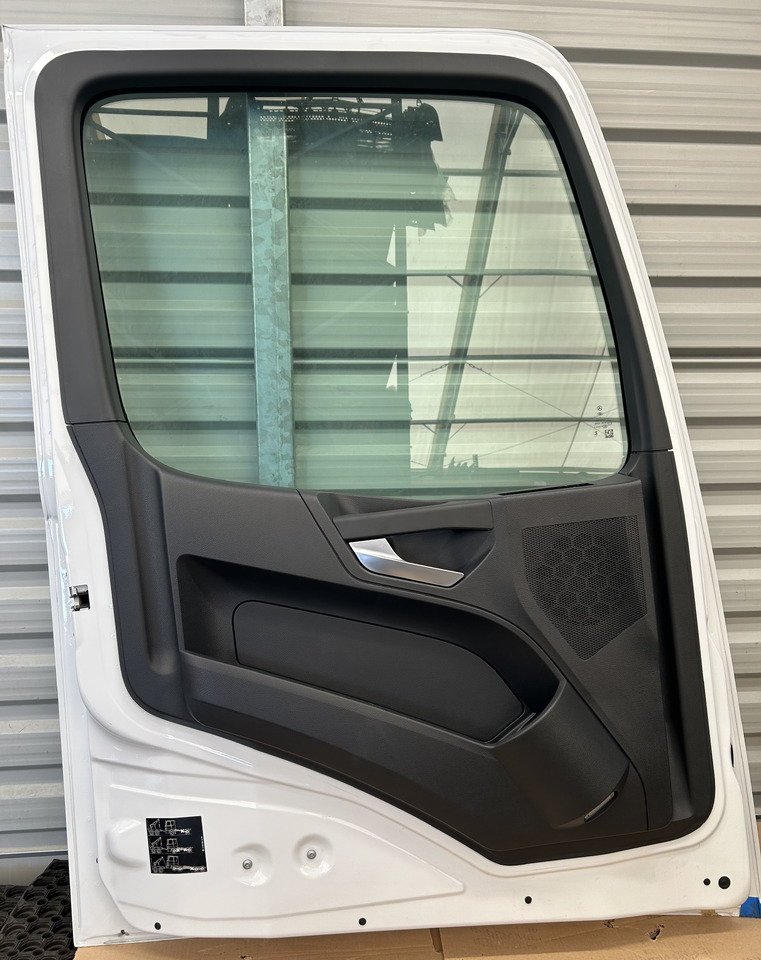 MERCEDES DOOR LEFT narrow cab M-CLASSIC SPACE ACTROS AROCS MP4 MP5 BRAND NEW - باب و قطع الغيار: صورة 2 MERCEDES DOOR LEFT narrow cab M-CLASSIC SPACE ACTROS AROCS MP4 MP5 BRAND NEW - باب و قطع الغيار: صورة 2