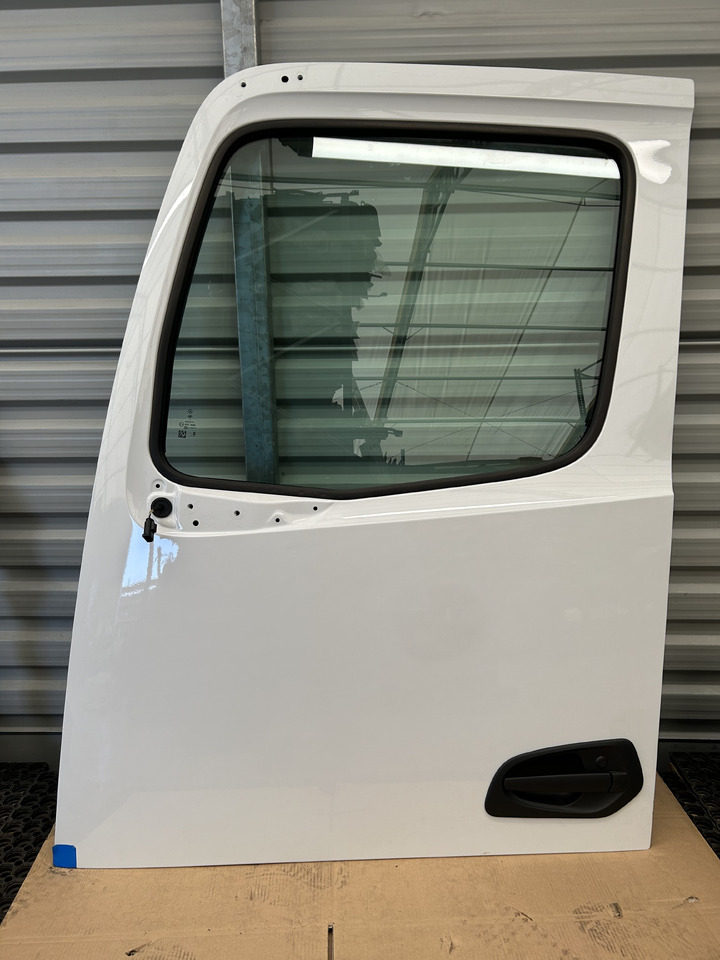 MERCEDES DOOR LEFT narrow cab M-CLASSIC SPACE ACTROS AROCS MP4 MP5 BRAND NEW - باب و قطع الغيار: صورة 1 MERCEDES DOOR LEFT narrow cab M-CLASSIC SPACE ACTROS AROCS MP4 MP5 BRAND NEW - باب و قطع الغيار: صورة 1
