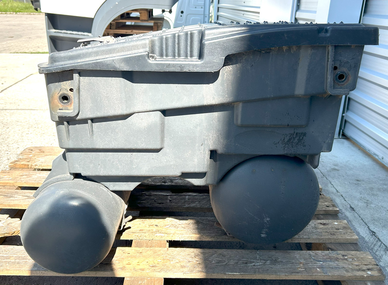 Mercedes AROCS MP4 BATTERY BOX WITH CYLINDERS - بطارية - شاحنة: صورة 4 Mercedes AROCS MP4 BATTERY BOX WITH CYLINDERS - بطارية - شاحنة: صورة 4