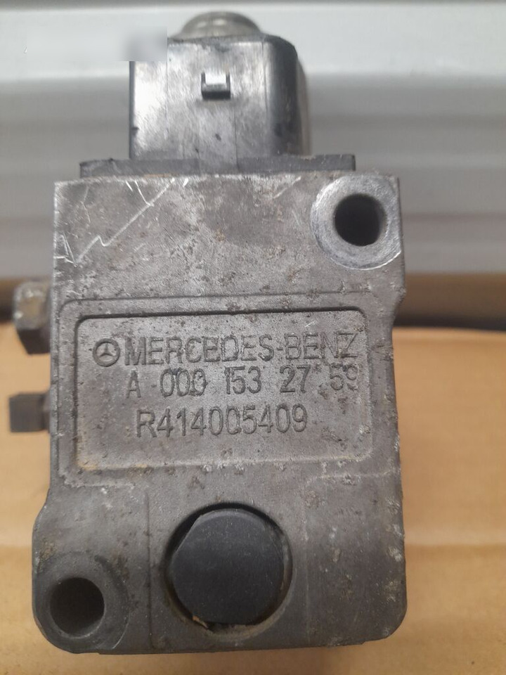 Mercedes-Benz ACTROS MP4 A0001532759 Mercedes-Benz - صمام - شاحنة: صورة 3 Mercedes-Benz ACTROS MP4 A0001532759 Mercedes-Benz - صمام - شاحنة: صورة 3