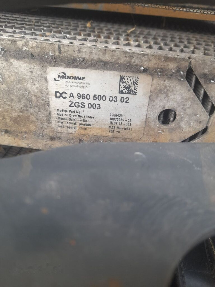 مبرد هواء الشحن - شاحنة Mercedes-Benz ACTROS MP4 A9605002801: صورة 6 مبرد هواء الشحن - شاحنة Mercedes-Benz ACTROS MP4 A9605002801: صورة 6