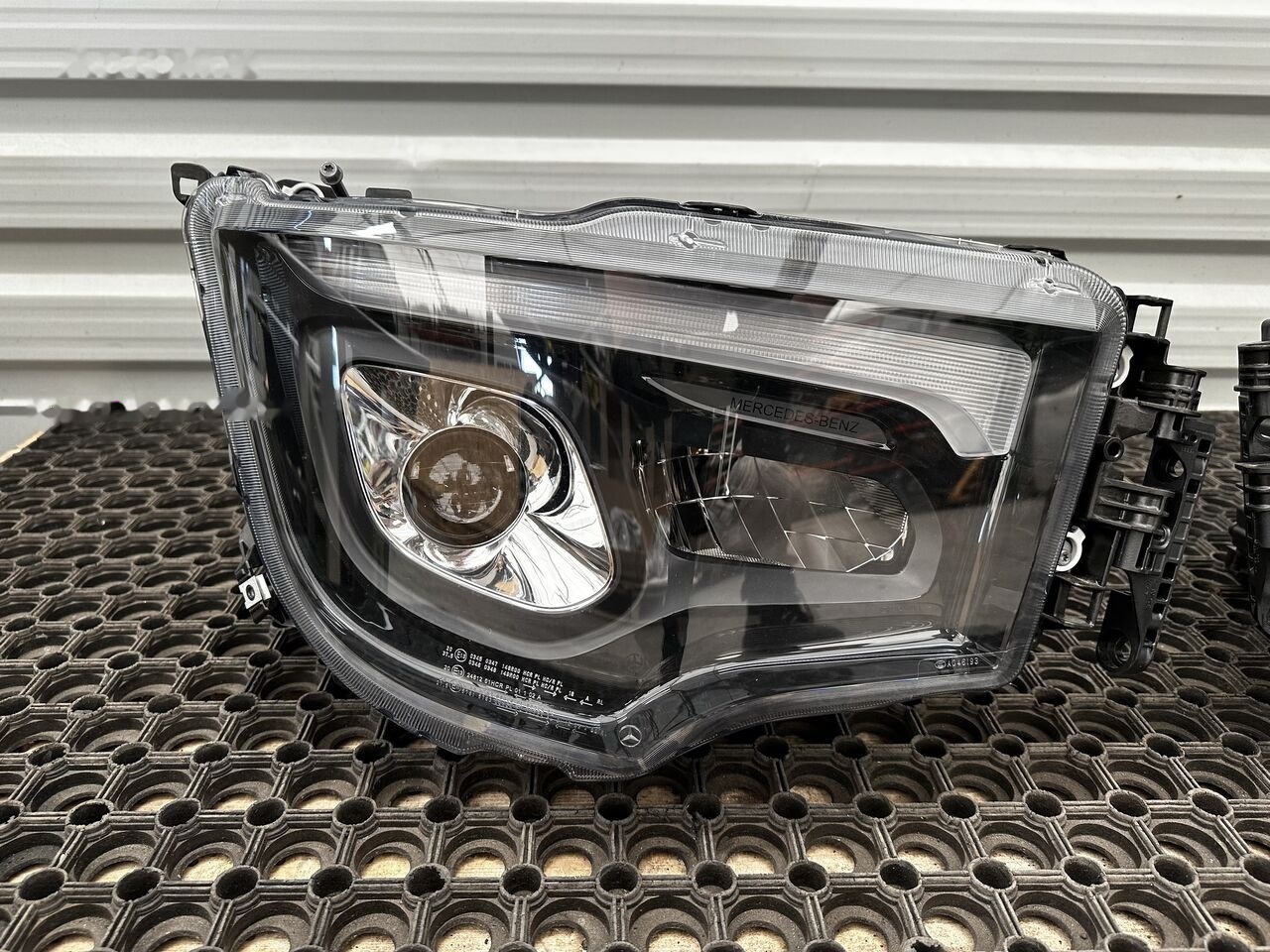 Mercedes-Benz LED ACTROS AROCS MP5 Mercedes-Benz ACTROS MP4 - المصابيح الأمامية - شاحنة: صورة 3 Mercedes-Benz LED ACTROS AROCS MP5 Mercedes-Benz ACTROS MP4 - المصابيح الأمامية - شاحنة: صورة 3