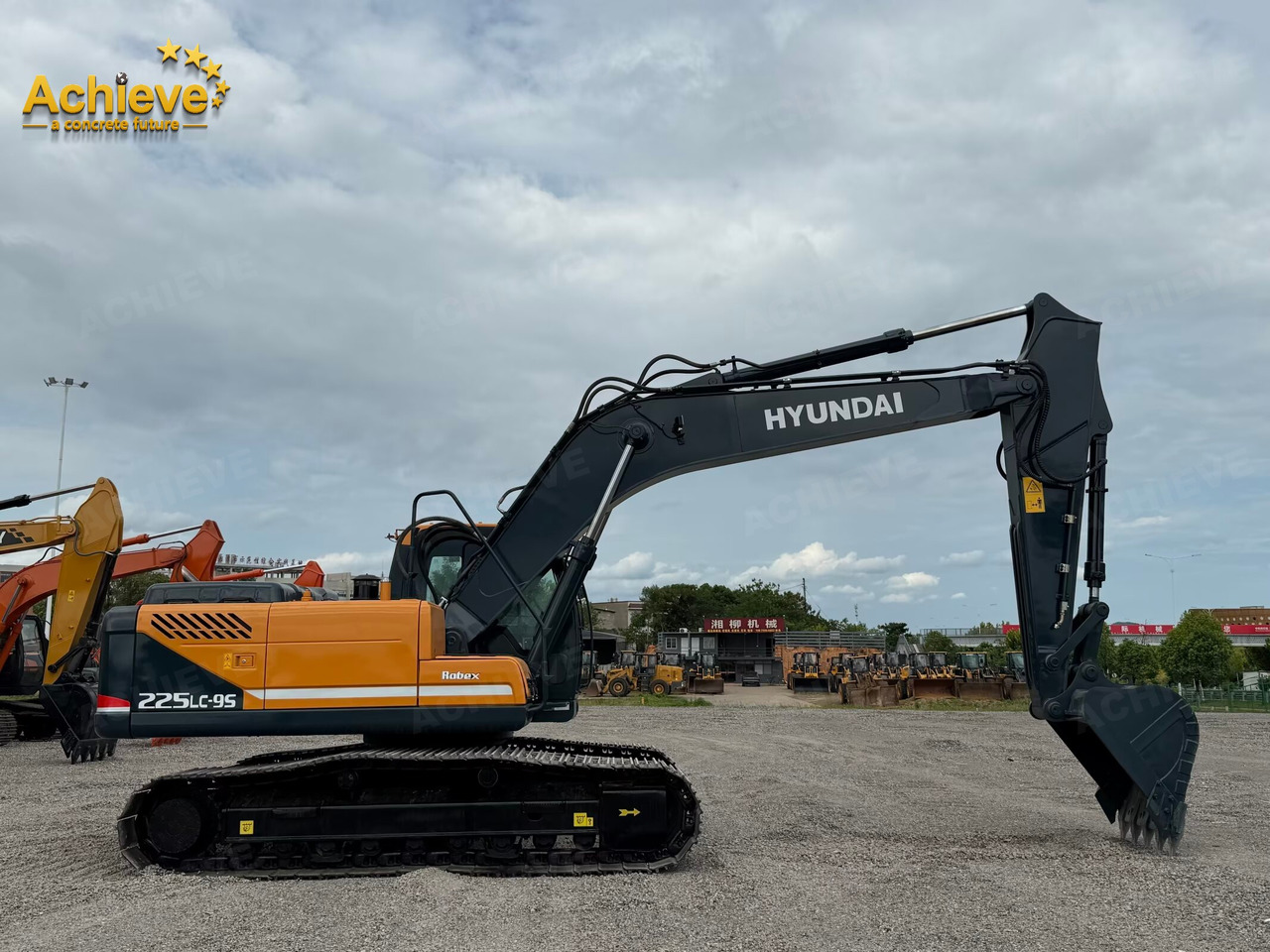 Hyundai Hyundai Heavy Industries R225LC-9 excavator Cummins B5.9-C 112/1950kw/rpm 1.05m³ 22ton Remanufactured【ACHIEVE】 TOP CONDITION!!! - حفار زاحف: صورة 2 Hyundai Hyundai Heavy Industries R225LC-9 excavator Cummins B5.9-C 112/1950kw/rpm 1.05m³ 22ton Remanufactured【ACHIEVE】 TOP CONDITION!!! - حفار زاحف: صورة 2