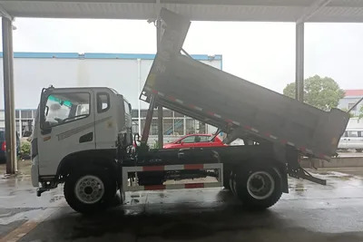 6-Wheeler Left Hand Drive Tipper Truck Dongfeng 170HP - شاحنة قلاب: صورة 1 6-Wheeler Left Hand Drive Tipper Truck Dongfeng 170HP - شاحنة قلاب: صورة 1