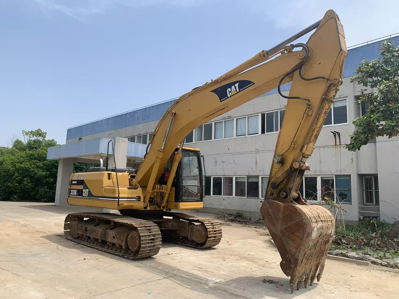 CATERPILLAR 320BL Used Excavator with Original Color - حفار زاحف: صورة 2 CATERPILLAR 320BL Used Excavator with Original Color - حفار زاحف: صورة 2