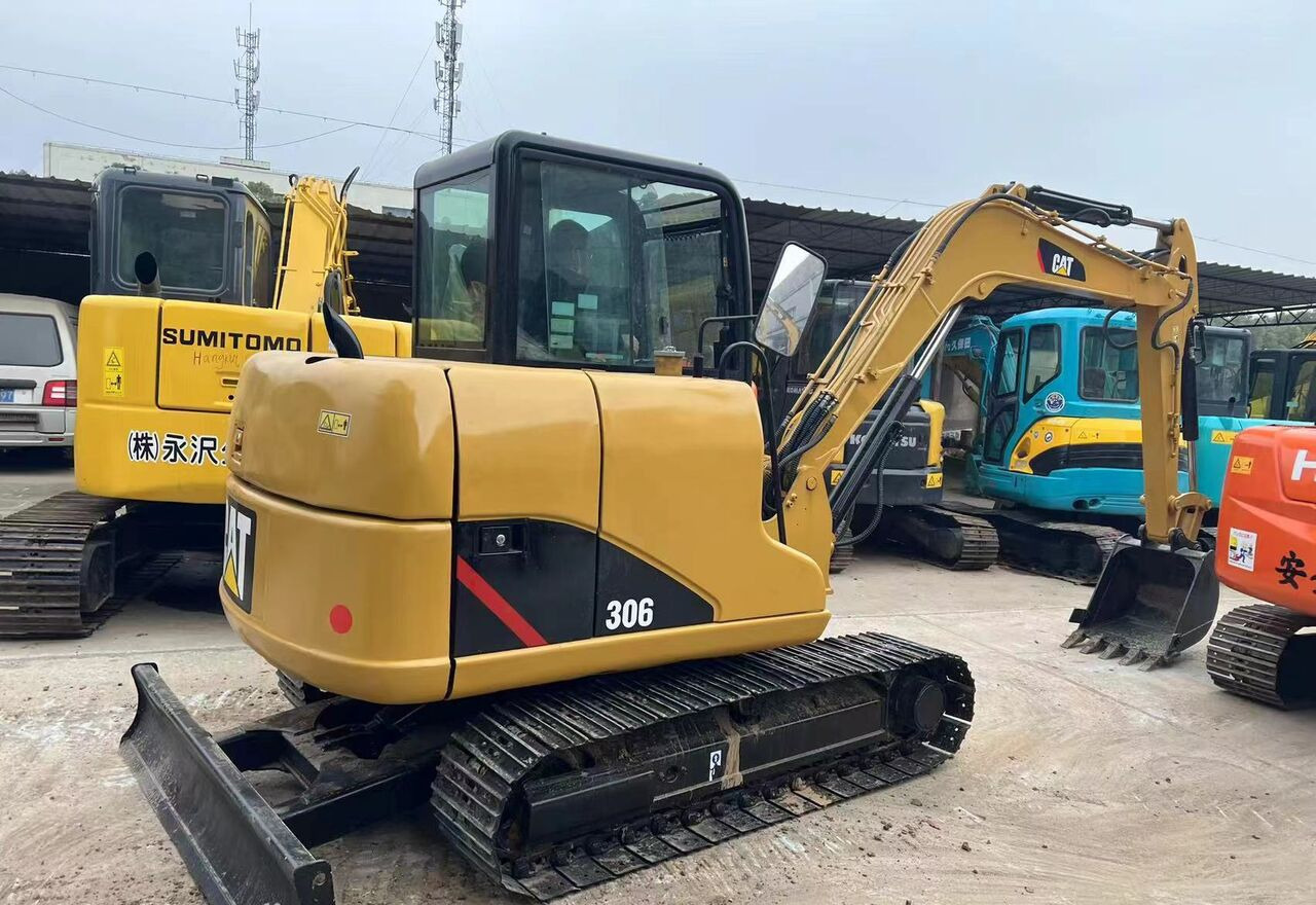 Caterpillar 6 ton Excavator CAT 306 Used Condition - حفار زاحف: صورة 5 Caterpillar 6 ton Excavator CAT 306 Used Condition - حفار زاحف: صورة 5