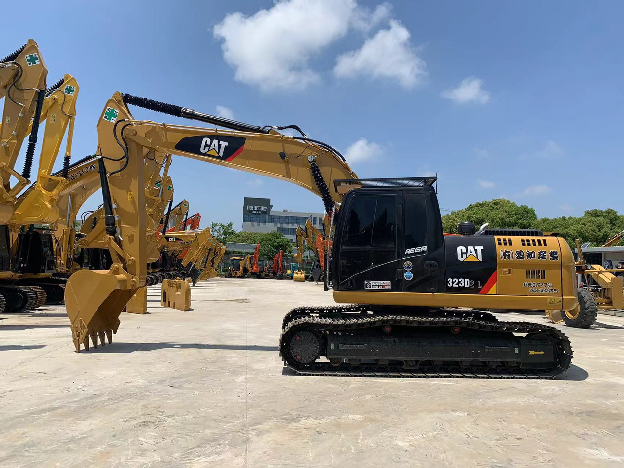 Caterpillar Excavator 320, 323 with Mechanical Engine Mitsubishi S6K - حفار زاحف: صورة 2 Caterpillar Excavator 320, 323 with Mechanical Engine Mitsubishi S6K - حفار زاحف: صورة 2