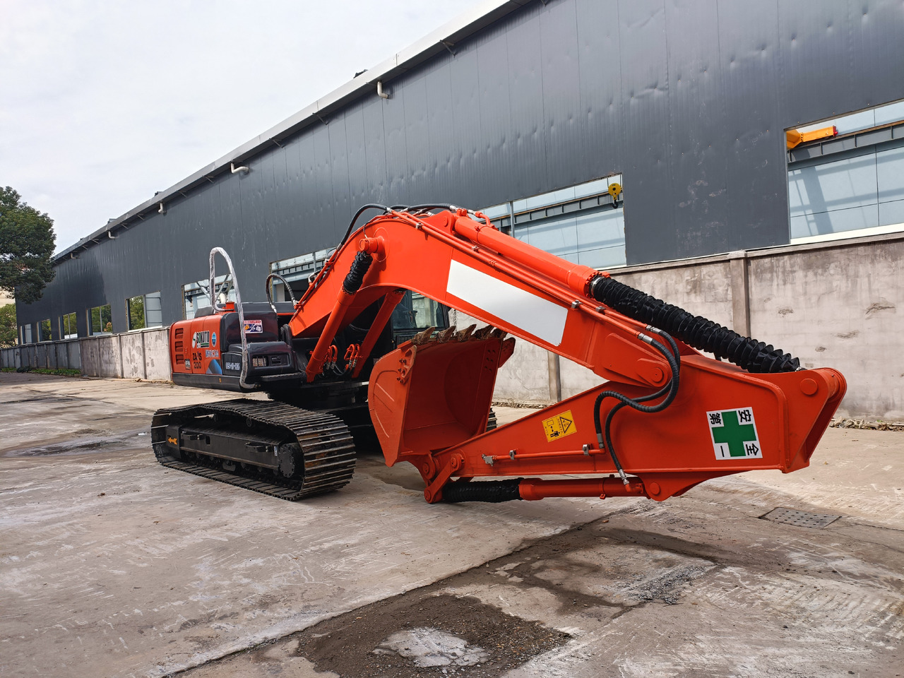 Hitachi ZX200 Used Condition Excavator Good Price - حفار زاحف: صورة 2 Hitachi ZX200 Used Condition Excavator Good Price - حفار زاحف: صورة 2