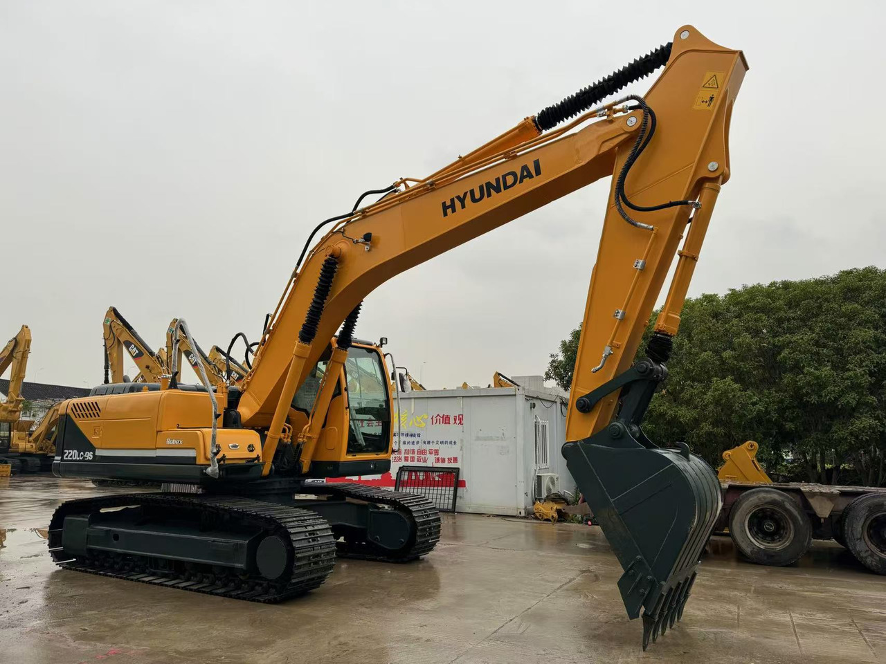 Hyundai 220LC-9S Good Price Used Korea Excavator - حفار زاحف: صورة 2 Hyundai 220LC-9S Good Price Used Korea Excavator - حفار زاحف: صورة 2