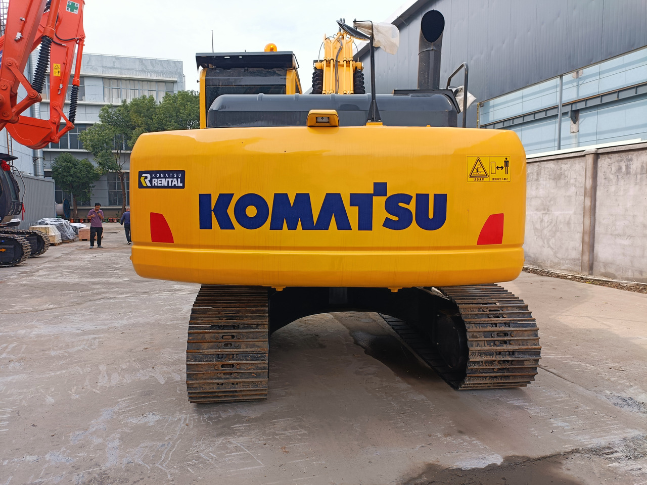 Komatsu Tracked Excavator PC200 Secondhand Condition - حفار زاحف: صورة 5 Komatsu Tracked Excavator PC200 Secondhand Condition - حفار زاحف: صورة 5