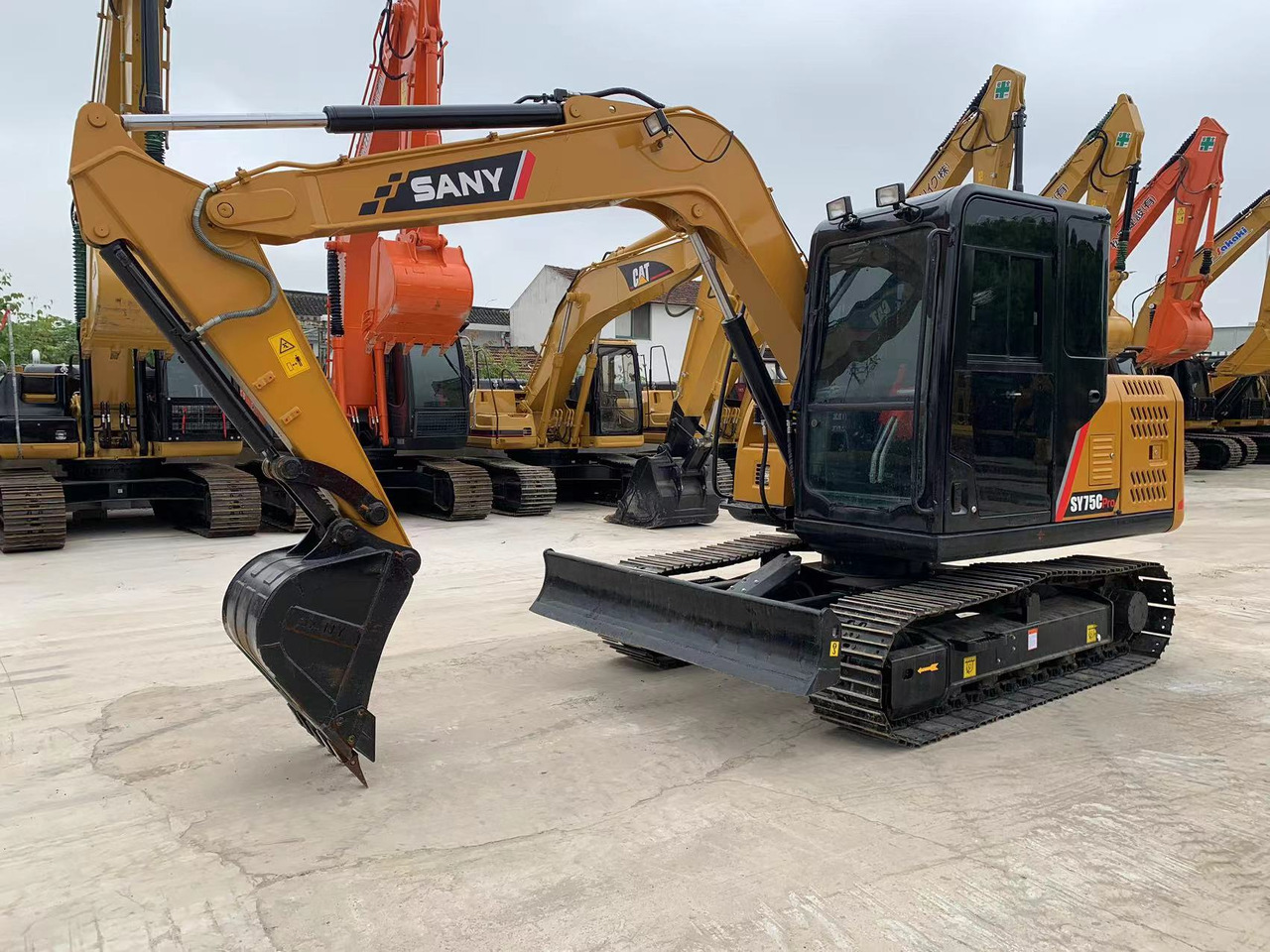 Sany Excavator SY75, SY60, SY55 Good Price Small Digger - حفار زاحف: صورة 5 Sany Excavator SY75, SY60, SY55 Good Price Small Digger - حفار زاحف: صورة 5