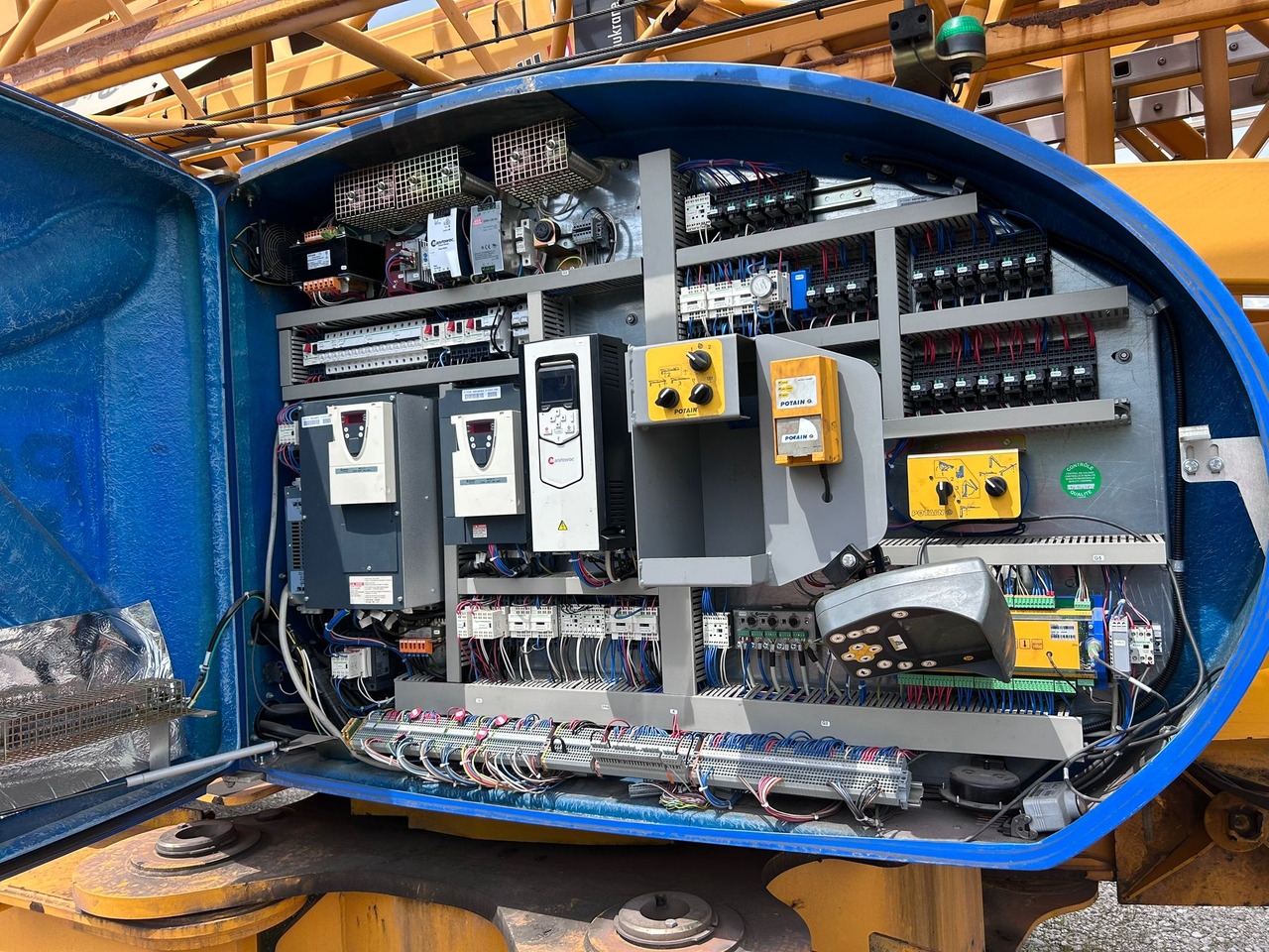 POTAIN IGO T130 - رافعة ذاتية التركيب: صورة 4 POTAIN IGO T130 - رافعة ذاتية التركيب: صورة 4