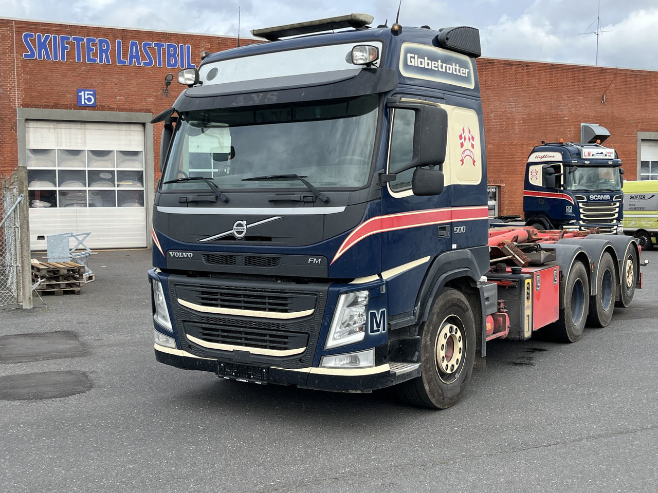 Volvo FM 500 8x4 - شاحنة برافعة خطافية: صورة 1 Volvo FM 500 8x4 - شاحنة برافعة خطافية: صورة 1