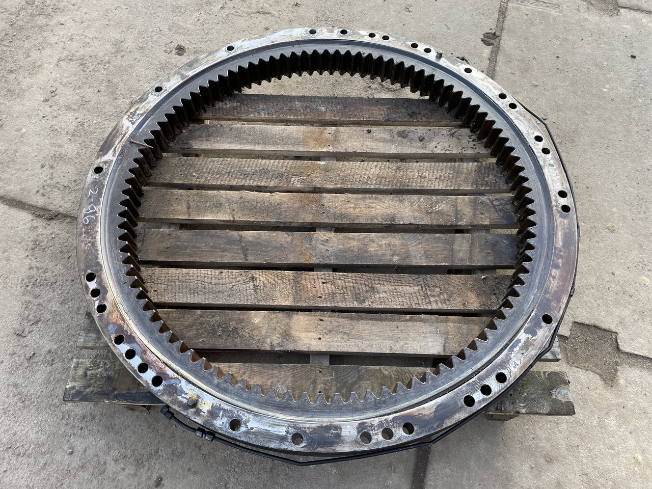 KOMATSU PC 228 - حلقة الدوران - حفّار: صورة 3 KOMATSU PC 228 - حلقة الدوران - حفّار: صورة 3