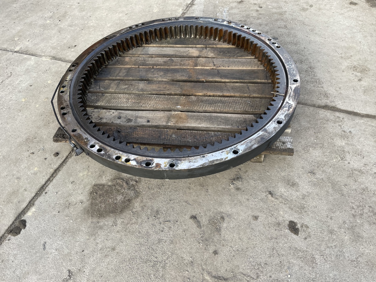 KOMATSU PC 228 - حلقة الدوران - حفّار: صورة 4 KOMATSU PC 228 - حلقة الدوران - حفّار: صورة 4