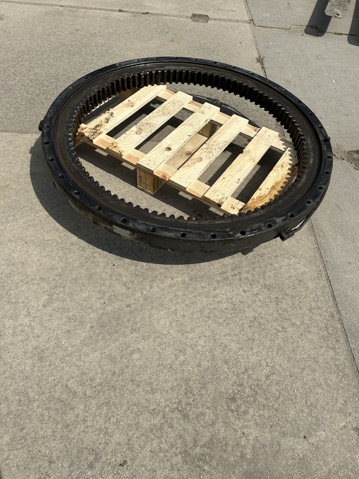 Volvo EW140C - حلقة الدوران - حفّار: صورة 4 Volvo EW140C - حلقة الدوران - حفّار: صورة 4