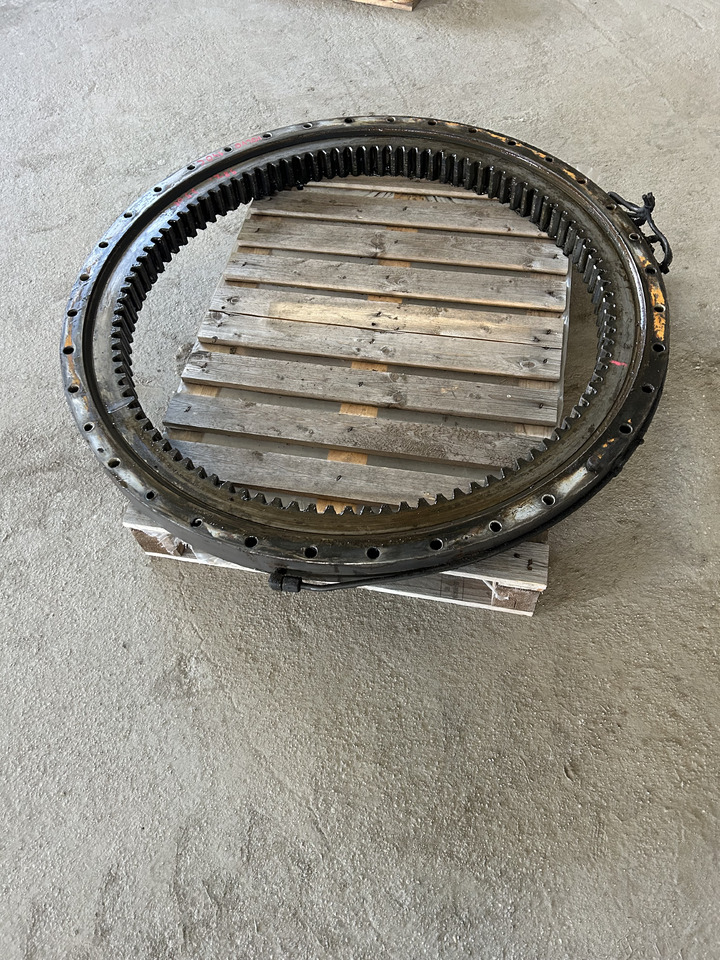 Volvo EW140C - حلقة الدوران - حفار ذو عجلات: صورة 3 Volvo EW140C - حلقة الدوران - حفار ذو عجلات: صورة 3