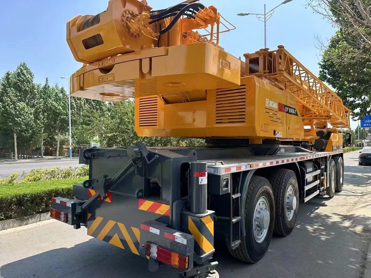 XCMG QY75K - رافعة لجميع التضاريس: صورة 2 XCMG QY75K - رافعة لجميع التضاريس: صورة 2