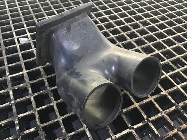 Liebherr Air Duct - جزء تكييف الهواء: صورة 4 Liebherr Air Duct - جزء تكييف الهواء: صورة 4