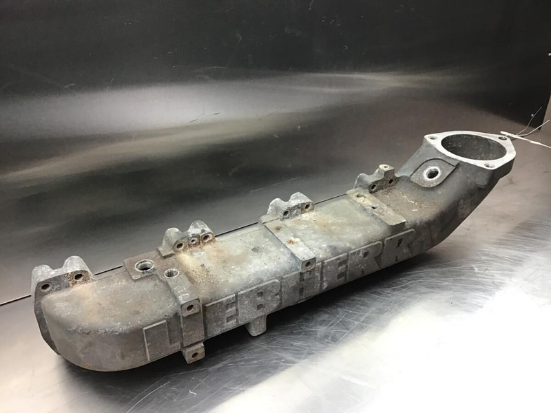 Liebherr Air suction pipe - أنبوب سحب الهواء: صورة 1 Liebherr Air suction pipe - أنبوب سحب الهواء: صورة 1