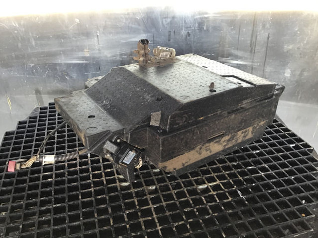 Liebherr Airco Unit - ضاغط المكيف: صورة 1 Liebherr Airco Unit - ضاغط المكيف: صورة 1