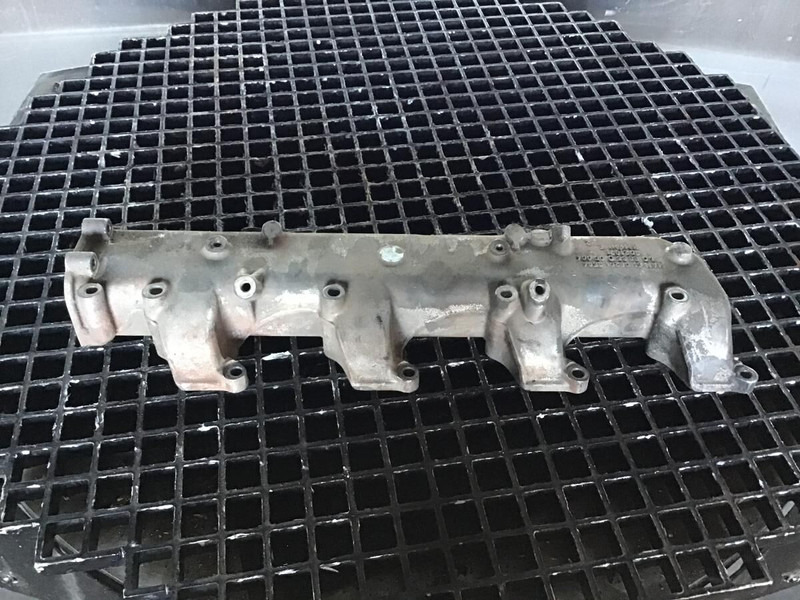 Liebherr Airintake pipe - أنبوب سحب الهواء: صورة 2 Liebherr Airintake pipe - أنبوب سحب الهواء: صورة 2