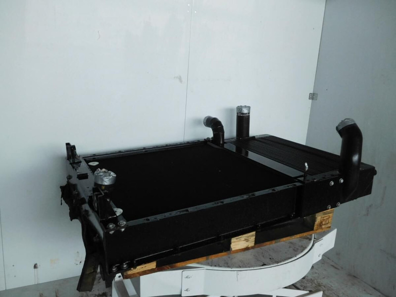 Liebherr Combined Radiator - مشعاع: صورة 1 Liebherr Combined Radiator - مشعاع: صورة 1