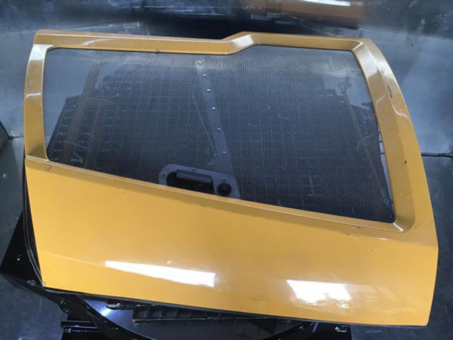 Liebherr Door Flap Left - باب و قطع الغيار: صورة 5 Liebherr Door Flap Left - باب و قطع الغيار: صورة 5