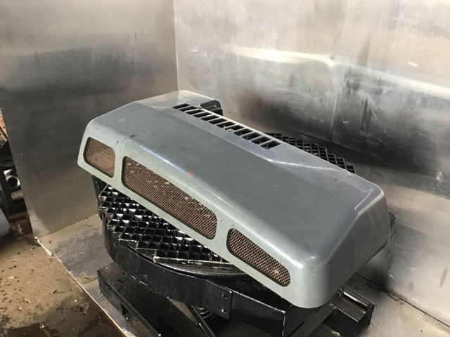 Liebherr Engine Hood Small - غطاء السيارة: صورة 1 Liebherr Engine Hood Small - غطاء السيارة: صورة 1