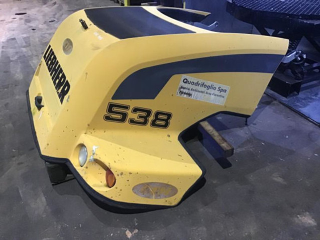 Liebherr Engine Hood - غطاء السيارة: صورة 3 Liebherr Engine Hood - غطاء السيارة: صورة 3